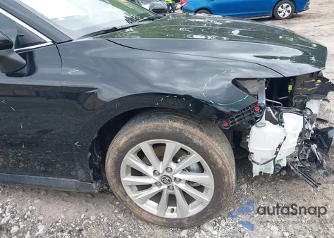 2023 Toyota Camry Le z USA, uszkodzony, nr VIN 4T1C11AKXPU124727